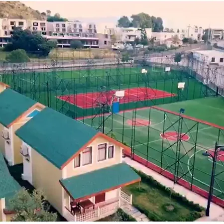 Club Marma Hotel