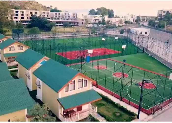 Club Marma Hotel