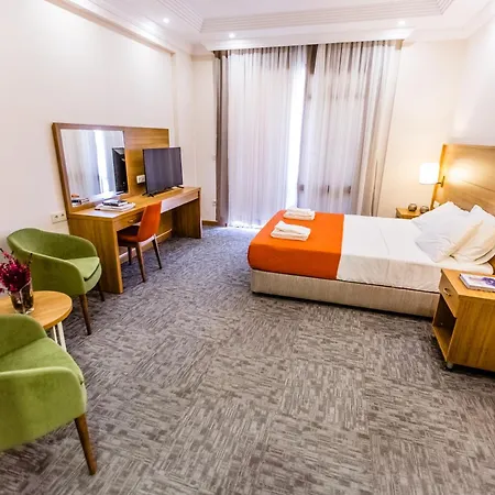 Club Marma فندق 3*