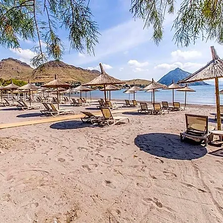 Club Marma Hotel